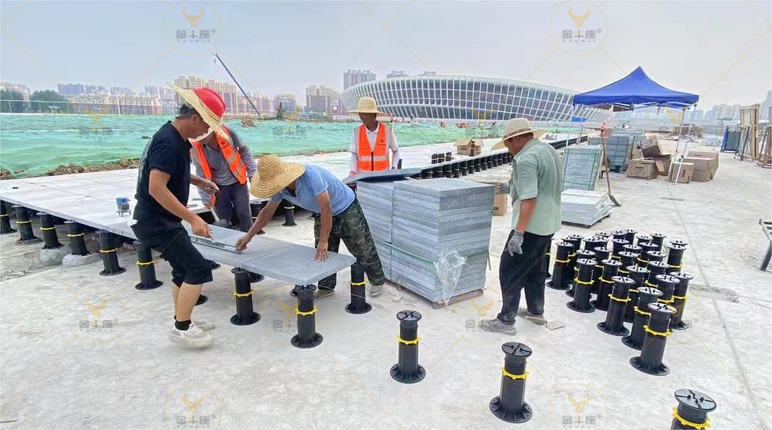 Taurus Heavy-Duty Paving Pedestal Systems