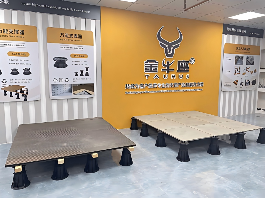 How to Choose the Right Adjustable Pedestal for High-Rise Balcony Projects?