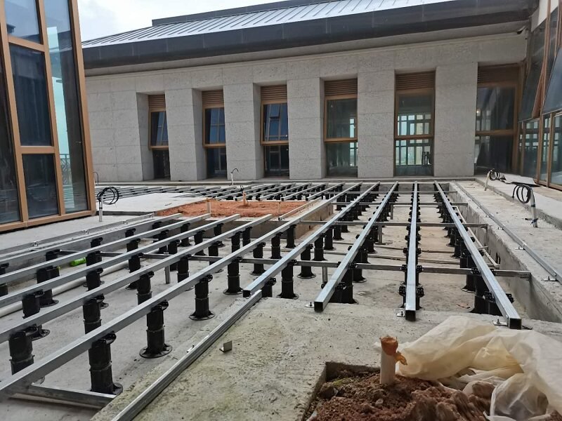 75-100mm Floating Deck Pedestals installation