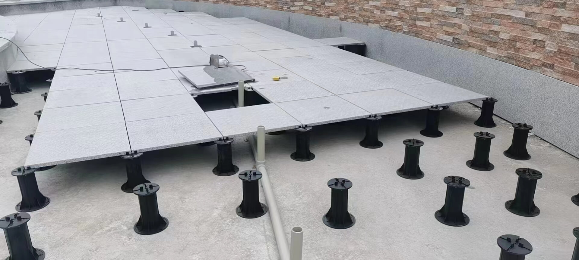 How Pedestal Tiling Elevates Your Flooring Projects?